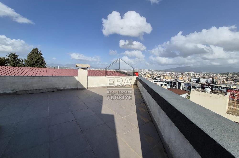 Karabağlar Yeşillik Cad. 3 Katlı Komple Satılık Ticari Bina