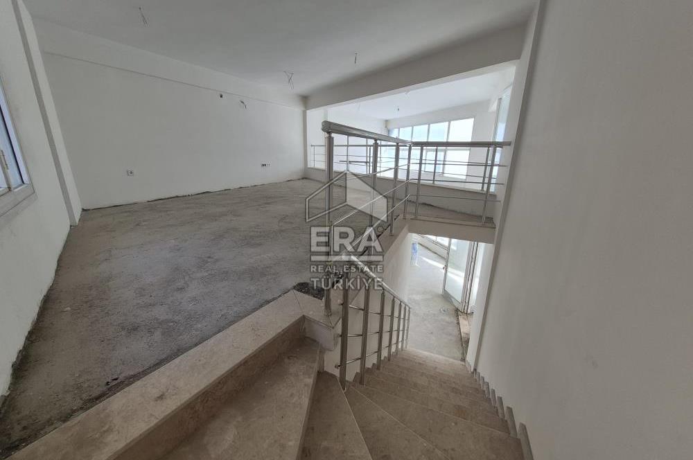 Karabağlar Yeşillik Cad. 3 Katlı Komple Satılık Ticari Bina