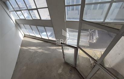 Karabağlar Yeşillik Cad. 3 Katlı Komple Satılık Ticari Bina