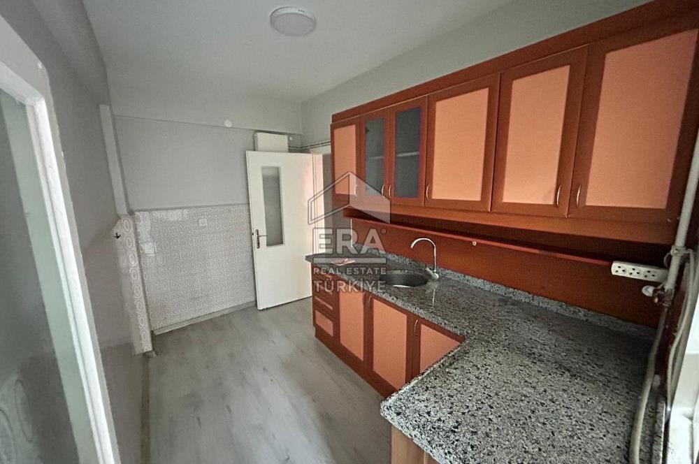 ÜSKÜDAR DR. FAHRİ ATABEY CAD. ÜZERİNDE 2+1 KİRALIK DAİRE
