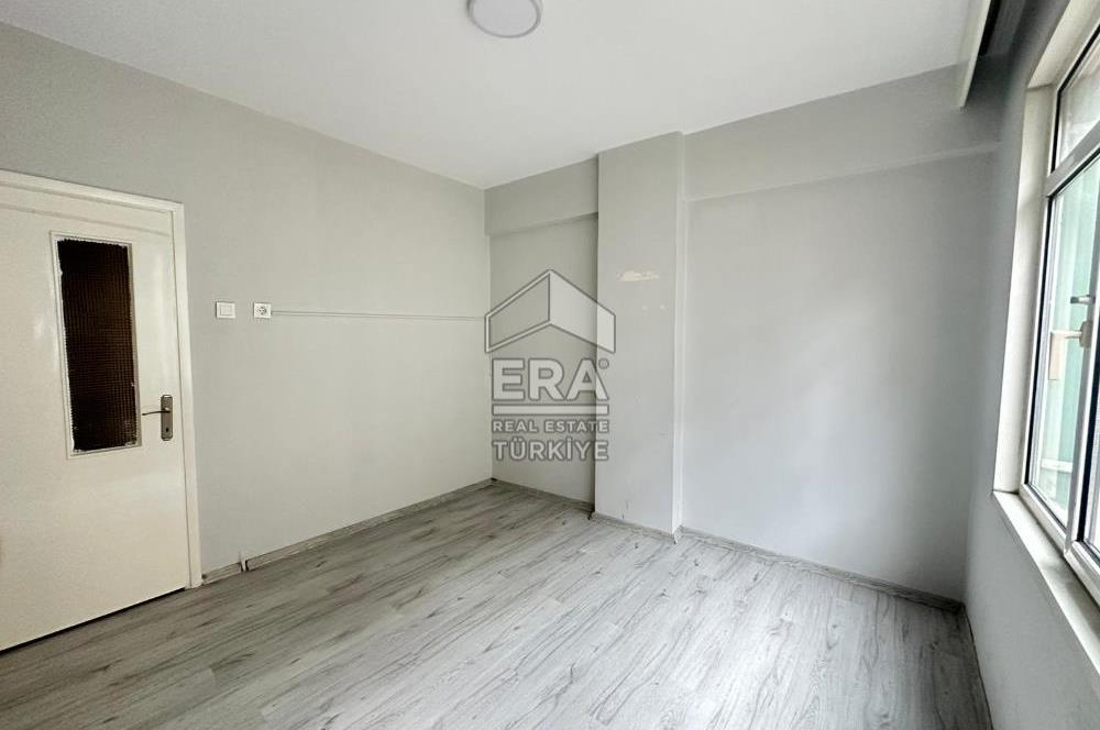 ÜSKÜDAR DR. FAHRİ ATABEY CAD. ÜZERİNDE 2+1 KİRALIK DAİRE