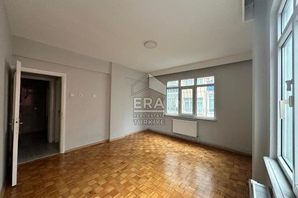 ÜSKÜDAR DR. FAHRİ ATABEY CAD. ÜZERİNDE 2+1 KİRALIK DAİRE