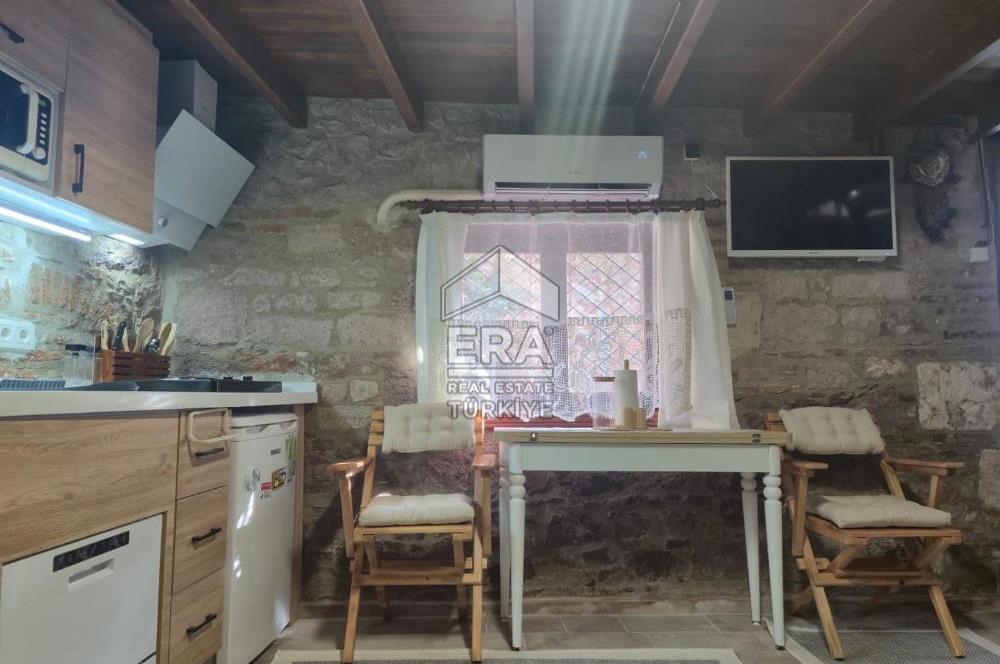 ERA PORT GÜVENCESİYLE KOMPLE TADİLATLI EŞYALI RUM EVİ