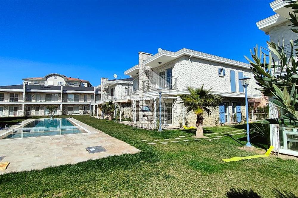 AYVALIK ALTINOVA SİBER LİFE SİTESİNDE SATILIK 3+1 VİLLA