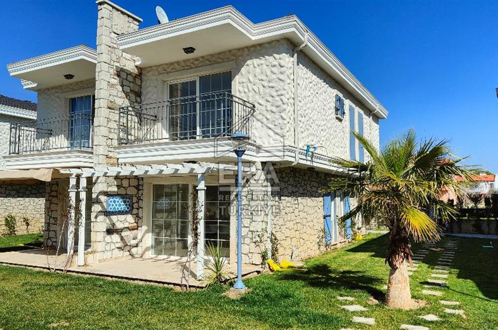 AYVALIK ALTINOVA SİBER LİFE SİTESİNDE SATILIK 3+1 VİLLA