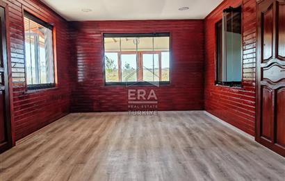 Yoğun Güzergahdaki Benzin İstasyonunda Kafe-Restoran için Dükkan