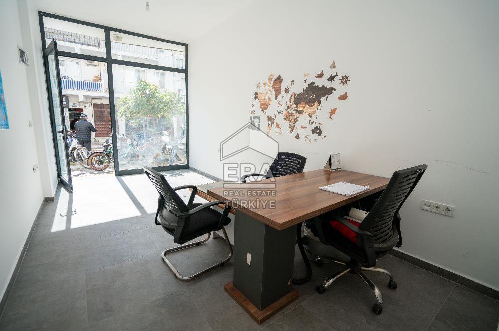 Datça Merkezde Ambarcı Caddesi'nde Satılık Ticari Dükkan