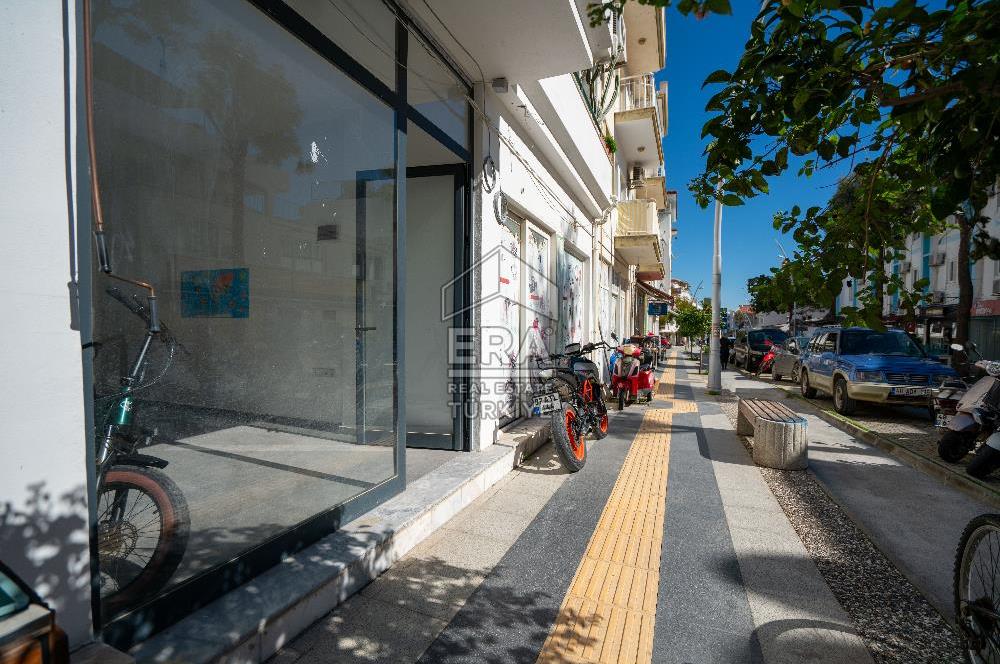 Datça Merkezde Ambarcı Caddesi'nde Satılık Ticari Dükkan