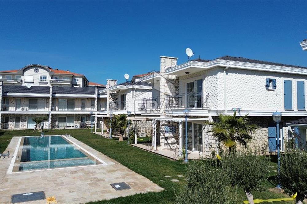 AYVALIK ALTINOVA SİBER LİFE SİTESİNDE SATILIK 3+1 VİLLA