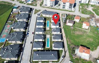 AYVALIK ALTINOVA SİBER LİFE SİTESİNDE SATILIK 3+1 VİLLA