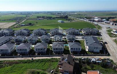 AYVALIK ALTINOVA SİBER LİFE SİTESİNDE SATILIK 3+1 VİLLA