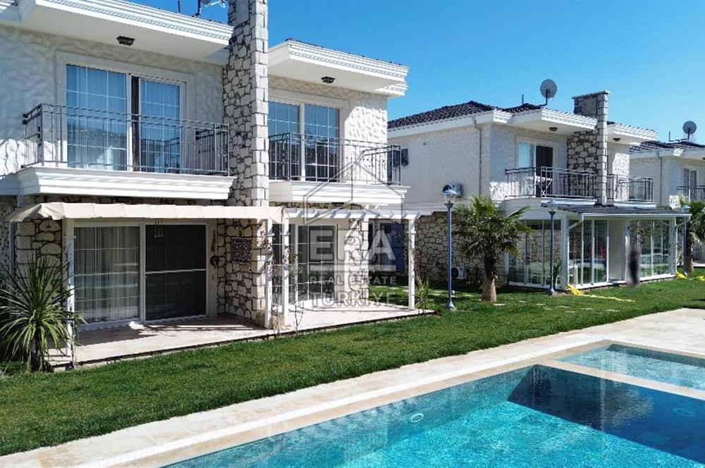 AYVALIK ALTINOVA SİBER LİFE SİTESİNDE SATILIK 3+1 VİLLA