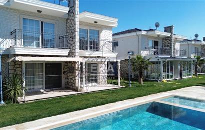 AYVALIK ALTINOVA SİBER LİFE SİTESİNDE SATILIK 3+1 VİLLA