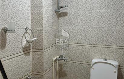 Zekeriyaköy Çarşıda Bahçe Kullanımlı 3 Odalı Kiralık Ofis