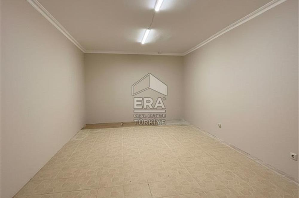 Zekeriyaköy Çarşıda Bahçe Kullanımlı 3 Odalı Kiralık Ofis