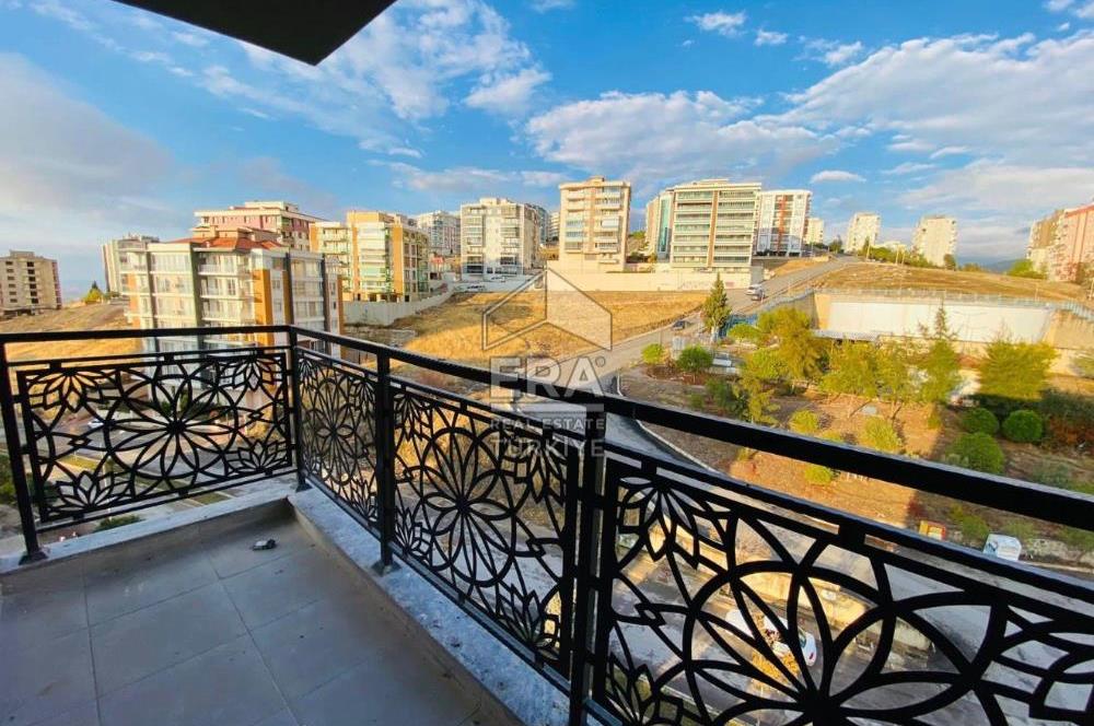 AHMET YESEVİ CADDE ÜZERİ 3+1LÜKS DAİRE