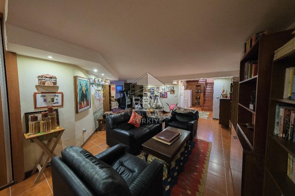 Zekeriyaköyde Garanti Koza Yenilenmiş 6 A Tipi Müstakil villa