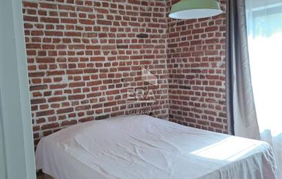 Ayvalık Fethiye Mahallesi’nde Kiralık 3+1 Bahçeli Masrafsız Rum Taş Ev