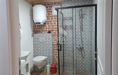 Ayvalık Fethiye Mahallesi’nde Kiralık 3+1 Bahçeli Masrafsız Rum Taş Ev