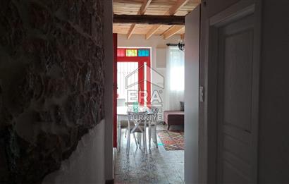 Ayvalık Fethiye Mahallesi’nde Kiralık 3+1 Bahçeli Masrafsız Rum Taş Ev