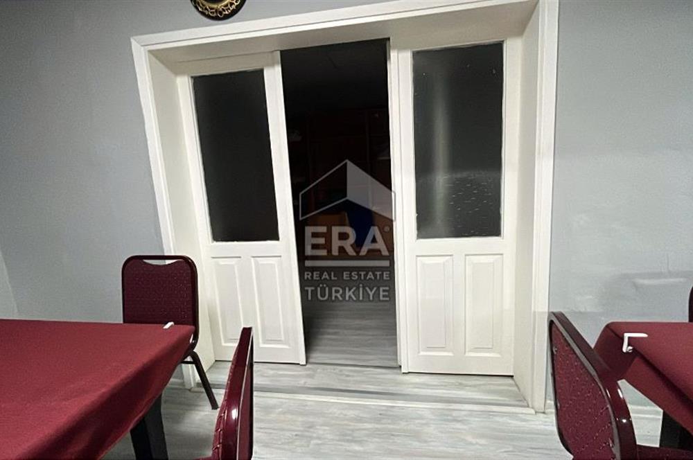 ÇİĞLİ MEYDANDA CAFE YAPMAYA UYGUN KİRALIK DÜKKAN