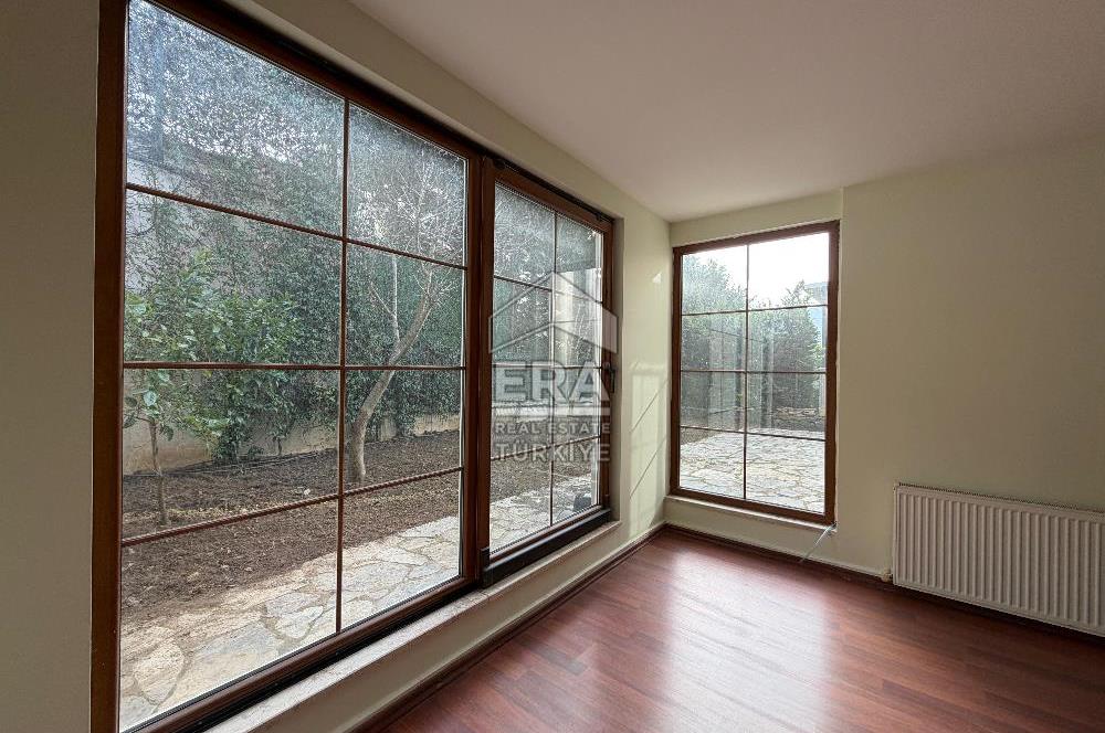 Uskumruköy'de Site İçinde | 7+1 Tam Müstakil Villa