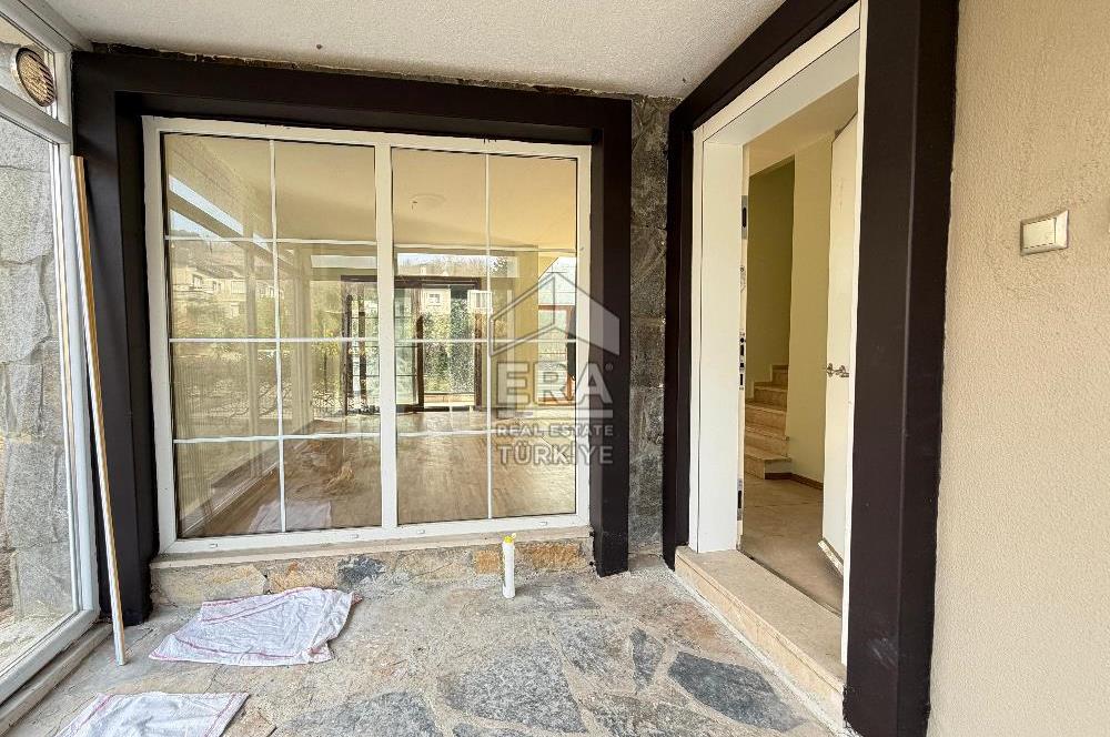 Uskumruköy'de Site İçinde | 7+1 Tam Müstakil Villa