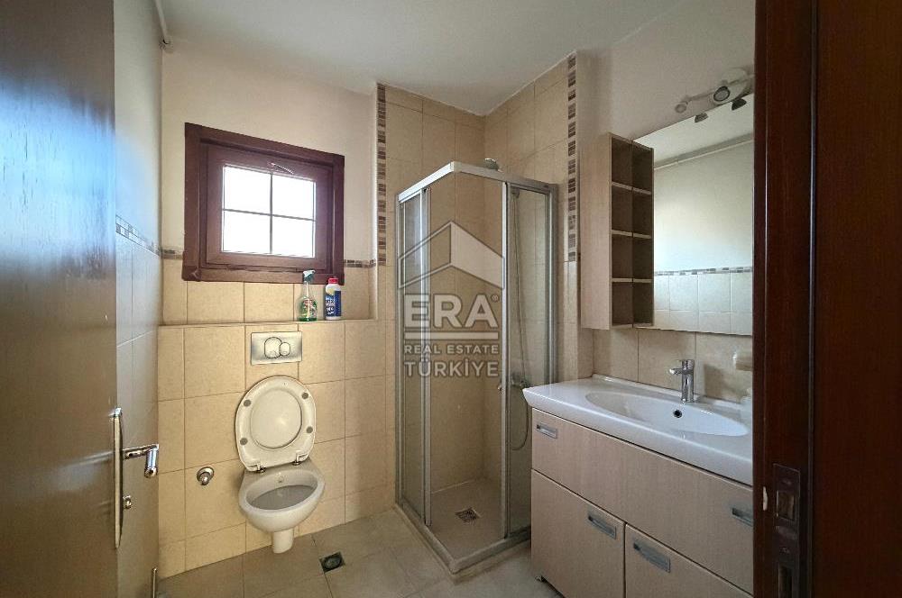 Uskumruköy'de Site İçinde | 7+1 Tam Müstakil Villa