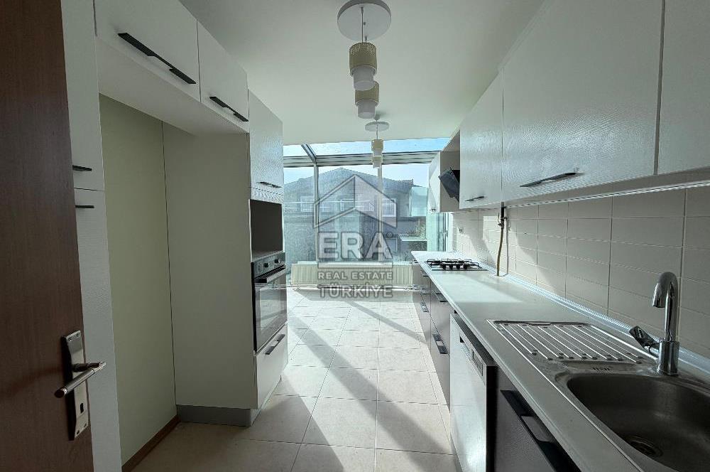 Uskumruköy'de Site İçinde | 7+1 Tam Müstakil Villa