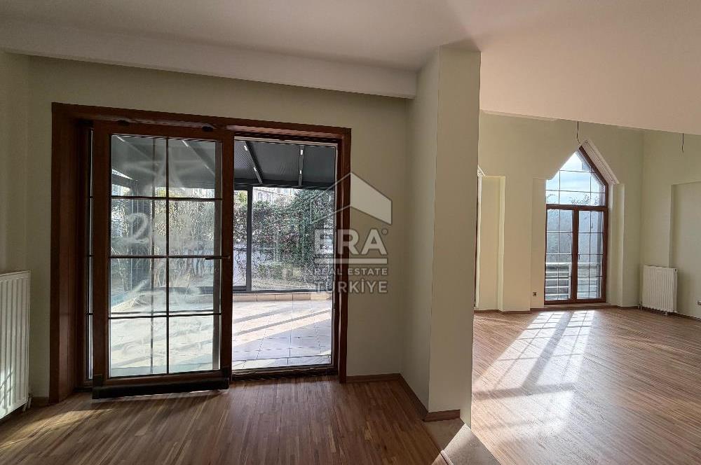 Uskumruköy'de Site İçinde | 7+1 Tam Müstakil Villa