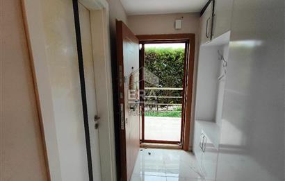 ALTINOVA'DA SATILIK 3+1 SİTE İÇİ MÜSTAKİL VİLLA