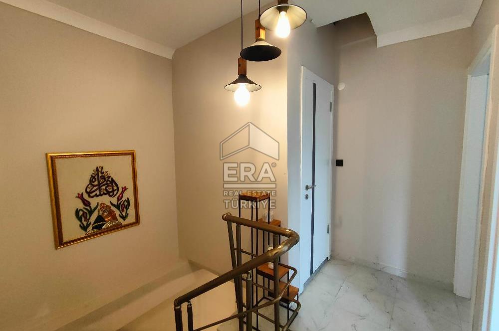 ALTINOVA'DA SATILIK 3+1 SİTE İÇİ MÜSTAKİL VİLLA