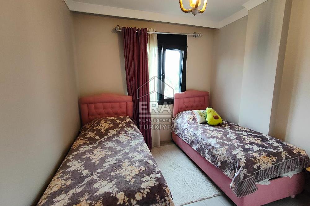 ALTINOVA'DA SATILIK 3+1 SİTE İÇİ MÜSTAKİL VİLLA