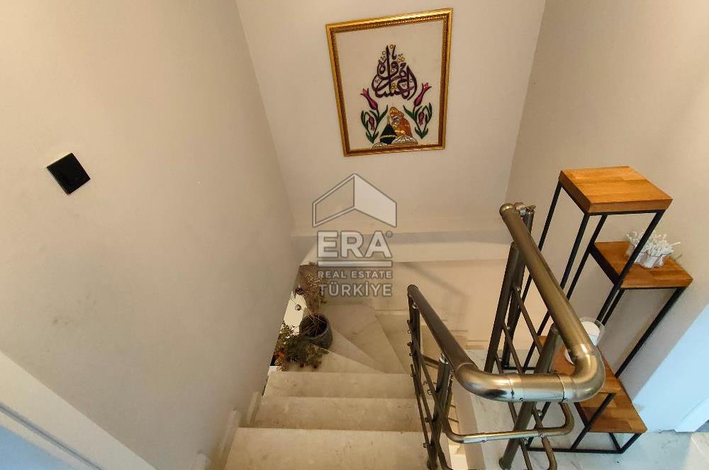 ALTINOVA'DA SATILIK 3+1 SİTE İÇİ MÜSTAKİL VİLLA