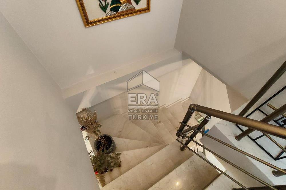 ALTINOVA'DA SATILIK 3+1 SİTE İÇİ MÜSTAKİL VİLLA