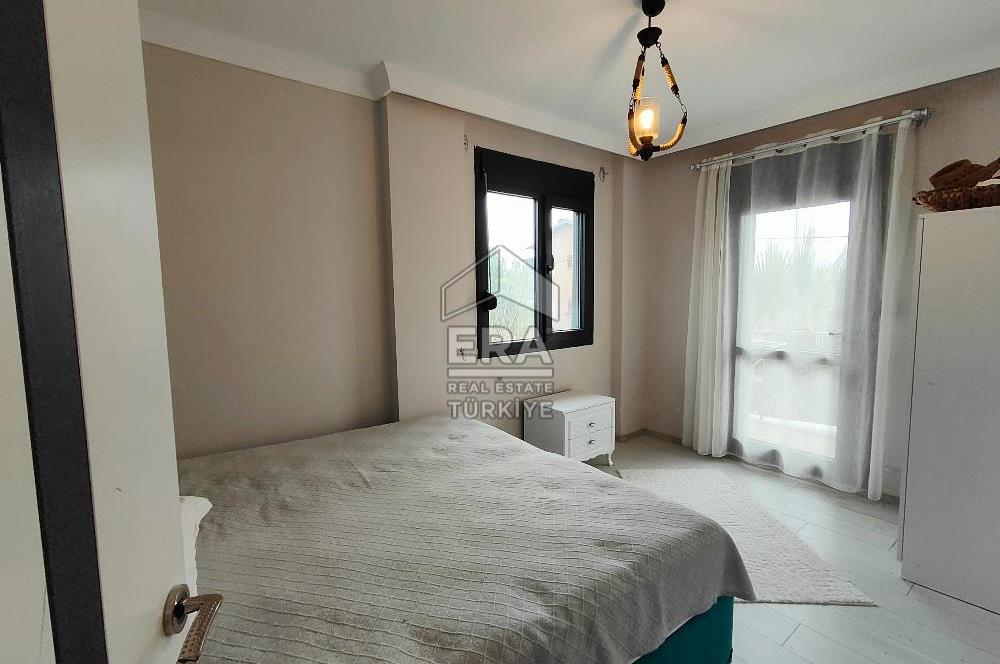 ALTINOVA'DA SATILIK 3+1 SİTE İÇİ MÜSTAKİL VİLLA