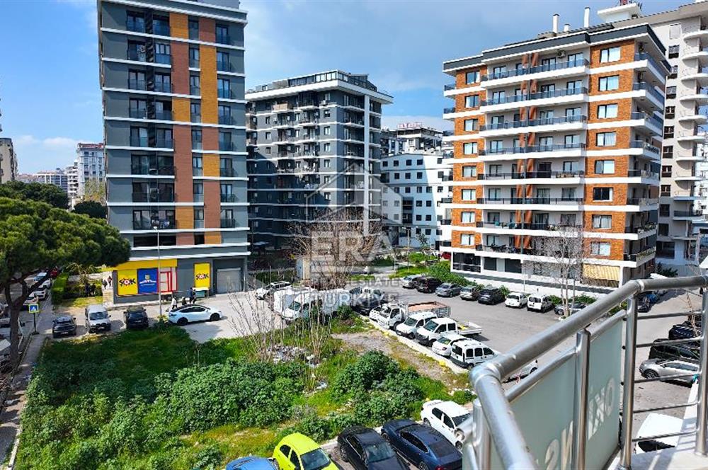 Karşıyaka'da Medikal Point'e Yakın Taşınmaya Hazır 3+1 Daire