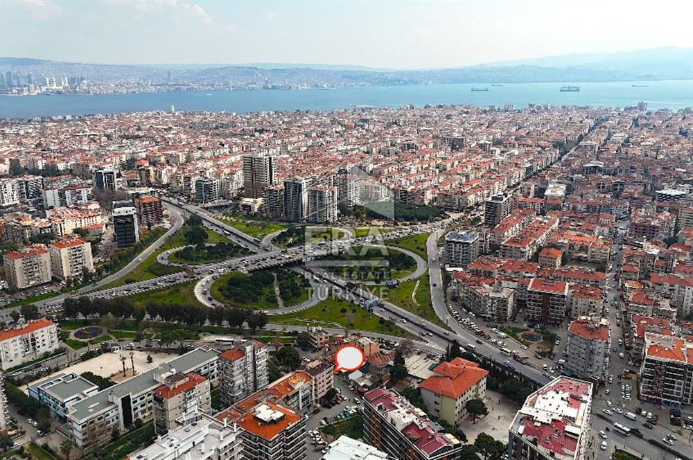 Karşıyaka'da Medikal Point'e Yakın Taşınmaya Hazır 3+1 Daire