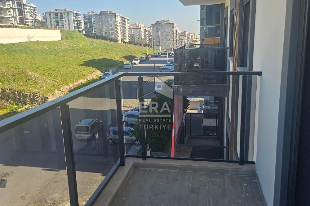 ESENTEPE DE DENİZ VE DAĞ MANZARALI 2+1 GENİŞ DAİRELER