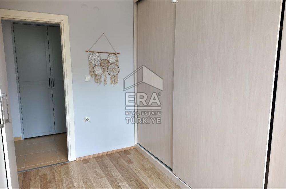 Karşıyaka'da Medikal Point'e Yakın Taşınmaya Hazır 3+1 Daire