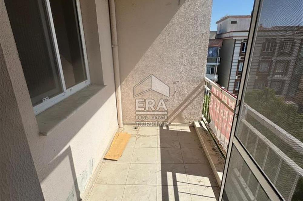 Çiğli Yeni Mahallede Önü Açık 3+1 Kiralık Daire