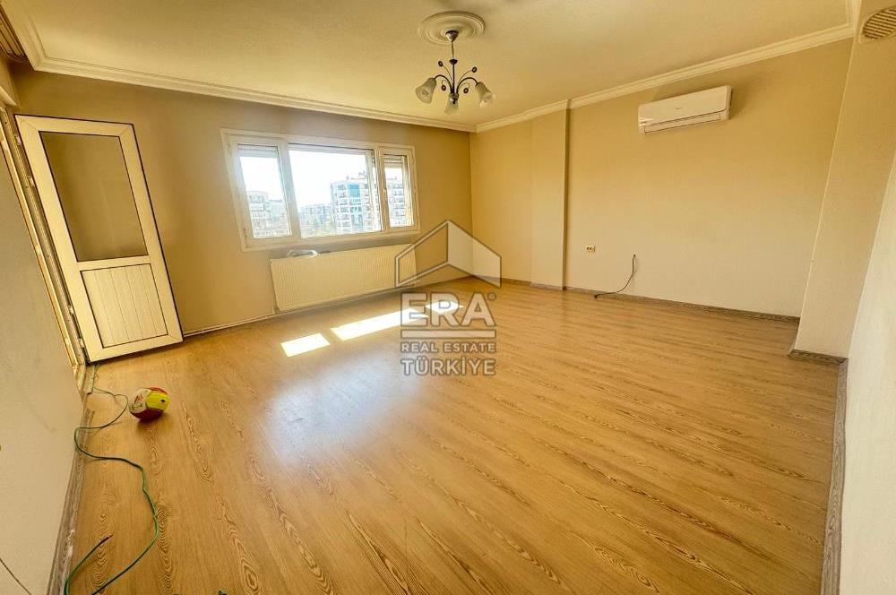 Çiğli Yeni Mahallede Önü Açık 3+1 Kiralık Daire