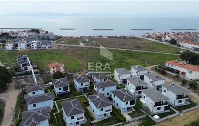 ALTINOVA'DA SATILIK 3+1 SİTE İÇİ MÜSTAKİL VİLLA