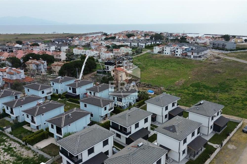 ALTINOVA'DA SATILIK 3+1 SİTE İÇİ MÜSTAKİL VİLLA