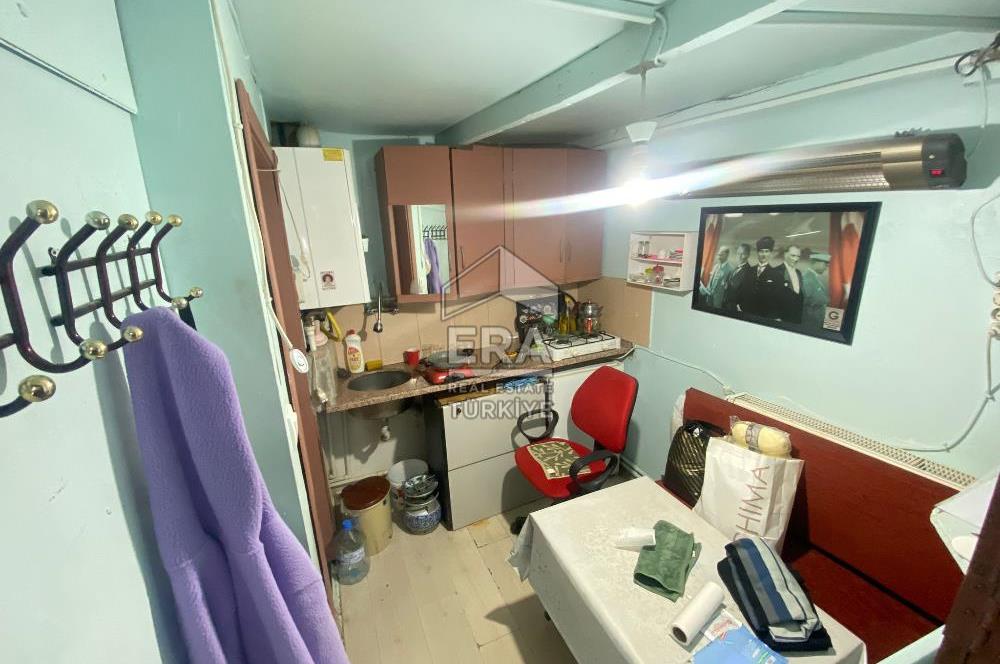 ŞEHİTLER CADDE CEPHELİ 100 M² KÖŞEBAŞI SATILIK FIRSAT DÜKKAN