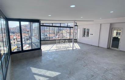 GAZELLER CADDE ÜZERİ LÜX YAPILI ULTRA GENİŞ PANORAMİK MANZARALI DAİRE