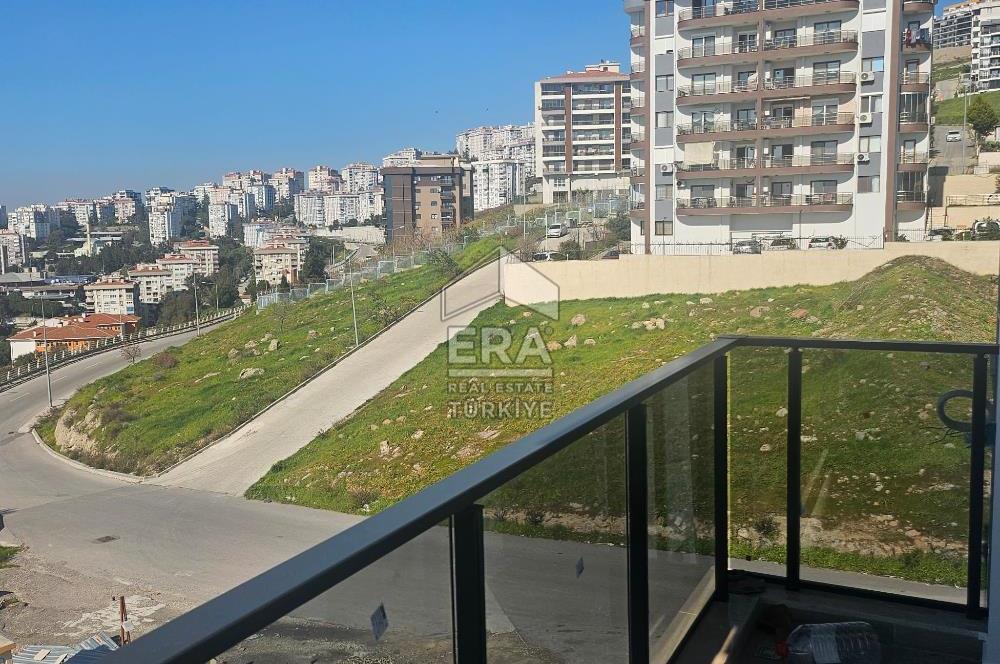 ESENTEPE DE DENİZ VE DAĞ MANZARALI 2+1 GENİŞ DAİRELER