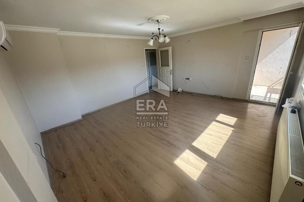 Çiğli Yeni Mahallede Önü Açık 3+1 Kiralık Daire