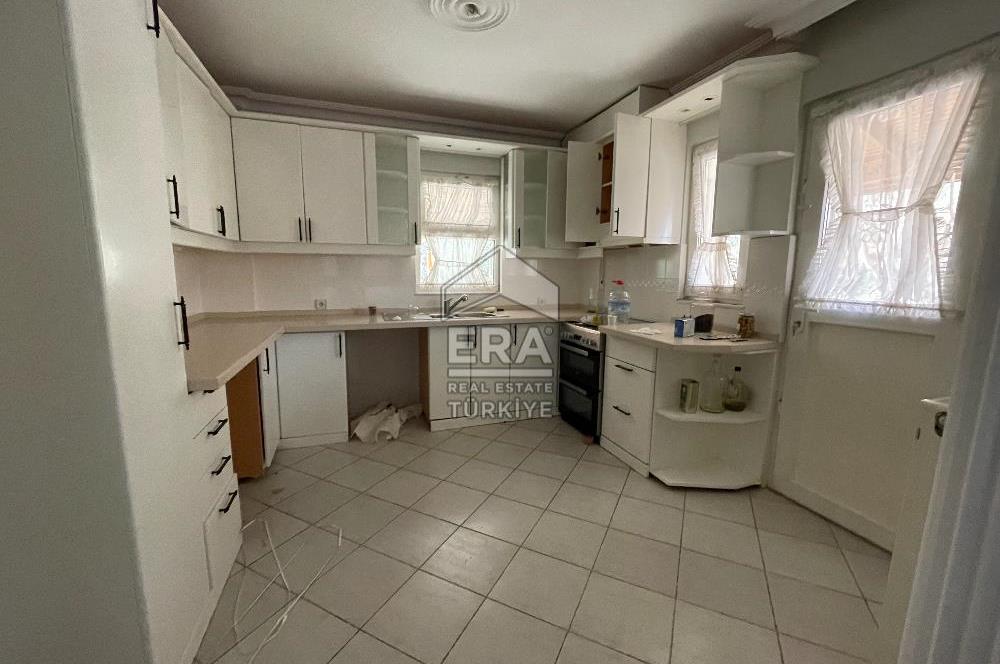 AYVALIK SAHİLKENT MAHALLESİNDE YILLIK KİRALIK 3+1 VİLLA