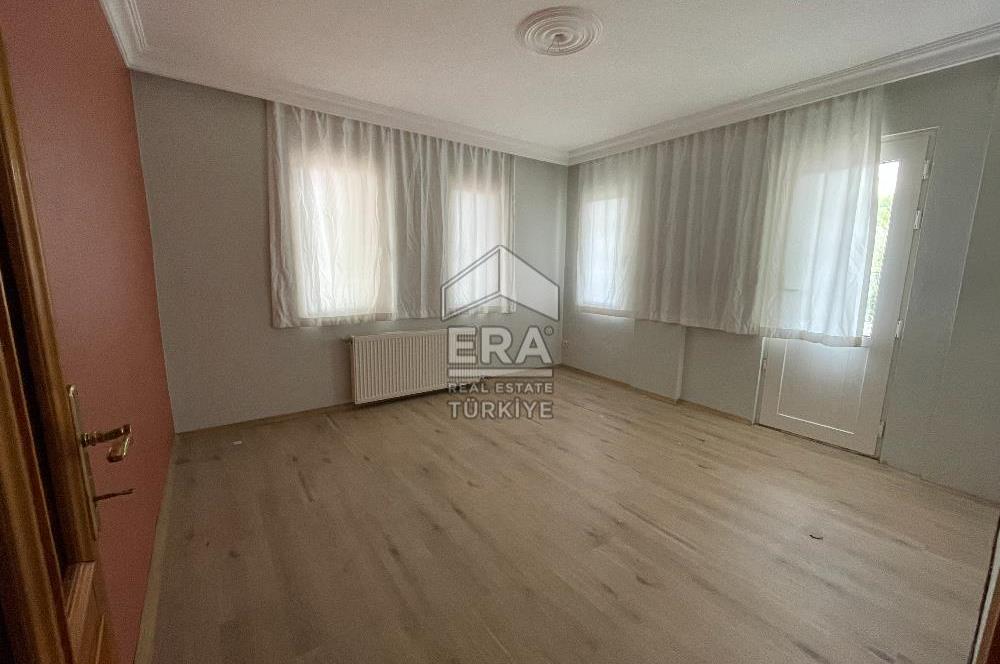 AYVALIK SAHİLKENT MAHALLESİNDE YILLIK KİRALIK 3+1 VİLLA